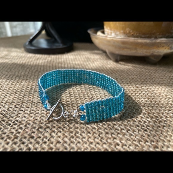 Bracelet Woven Beaded with clear Sky Blue Beads - Picture 1 of 7
